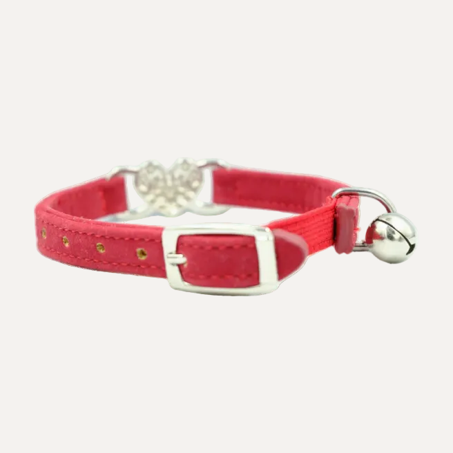 Velvet cat collar with heart pendant and bell – red.