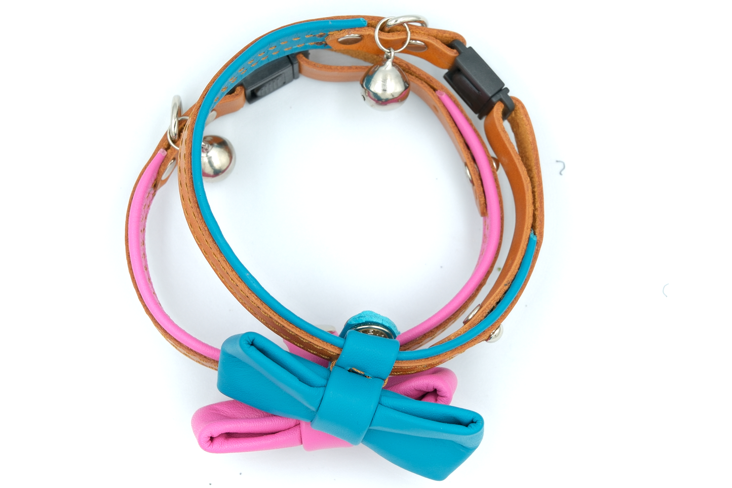 Leather Cat Collar with Bowtie & Bell | The Rosetta Ruby