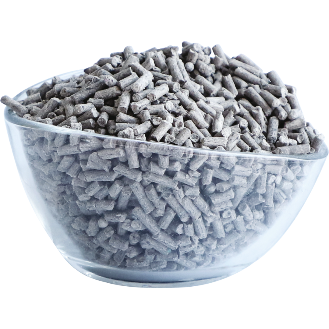 Kit Cat Soya Clump Charcoal cat litter pellets in a clear bowl