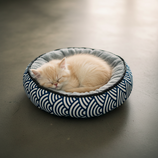 The Little Boss’ Bed | Reversible Plush Kitten Bed