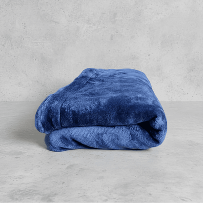 Shears premium Navy ultra-soft double fleece comfort blanket for cats, ideal for kneading, comfort suckling and cosy naps.